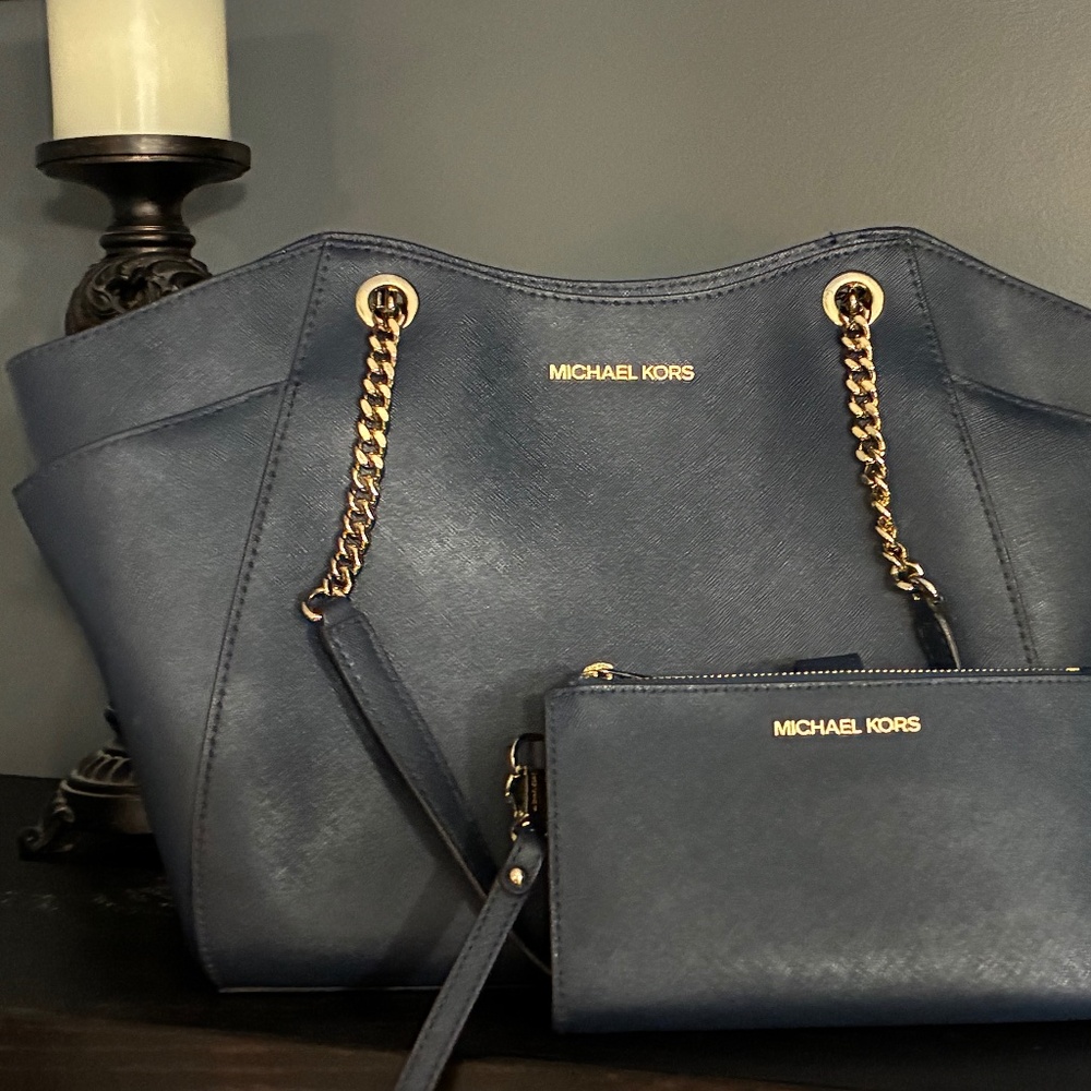Michael Kors bag and wallet